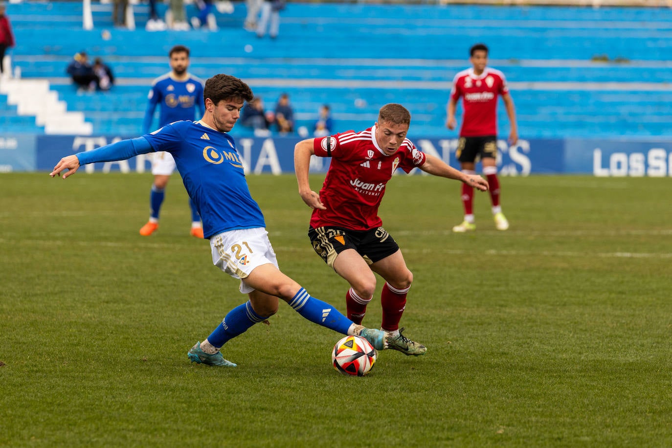 La derrota del Real Murcia frente al Linares Deportivo, en imágenes