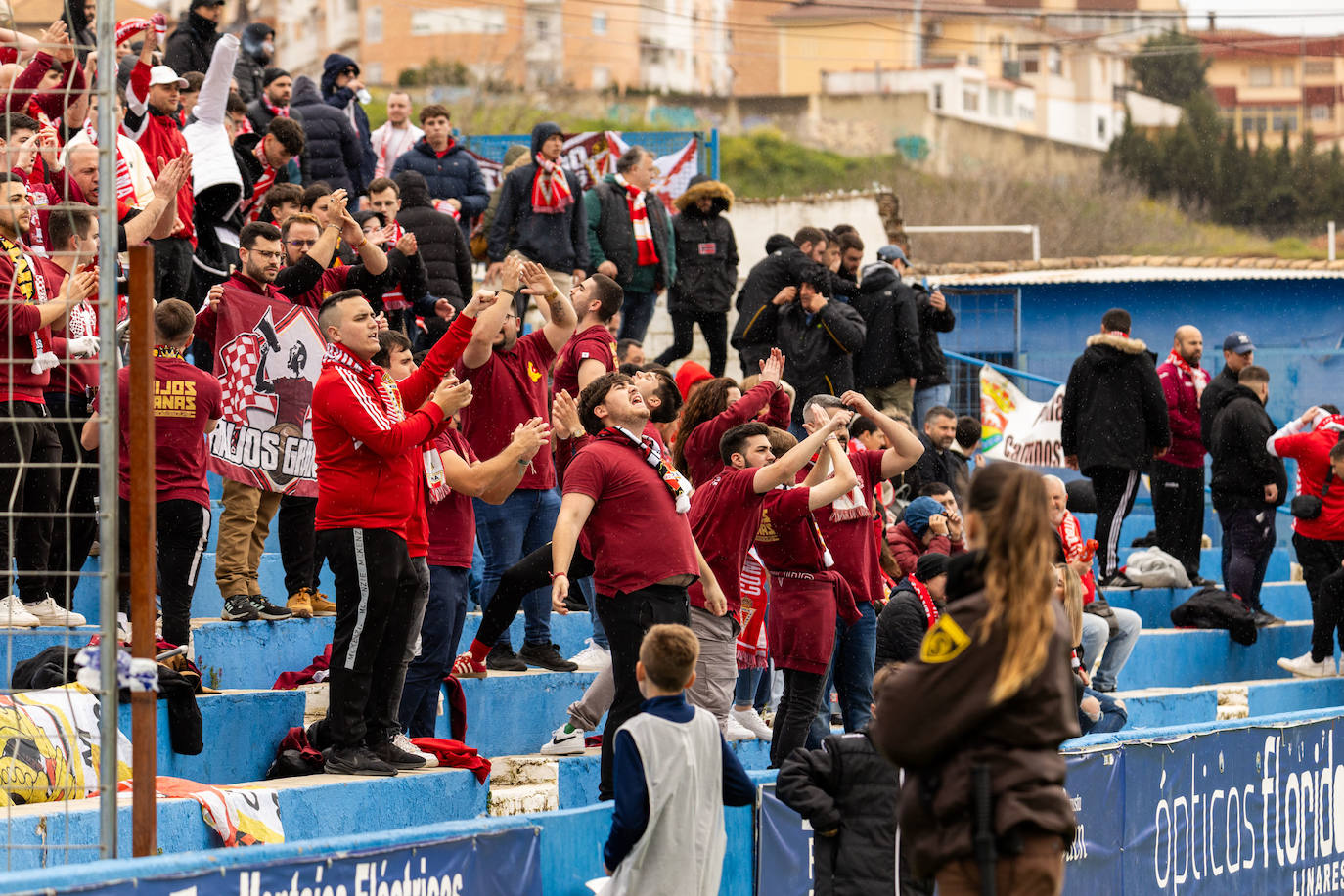 La derrota del Real Murcia frente al Linares Deportivo, en imágenes