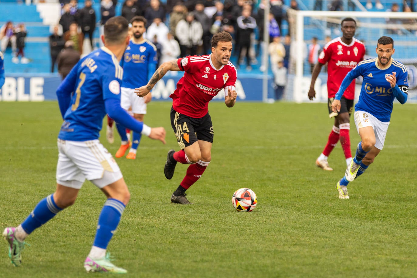 La derrota del Real Murcia frente al Linares Deportivo, en imágenes