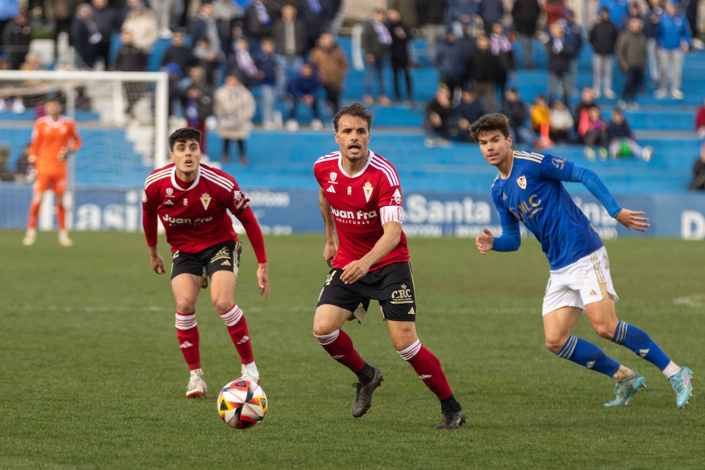 La derrota del Real Murcia frente al Linares Deportivo, en imágenes