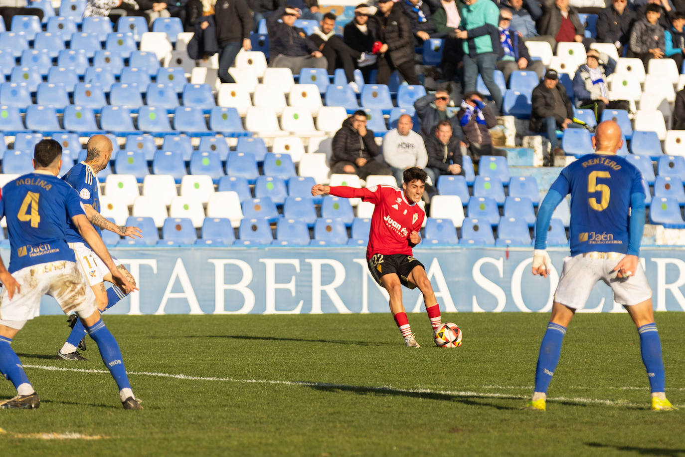 La derrota del Real Murcia frente al Linares Deportivo, en imágenes