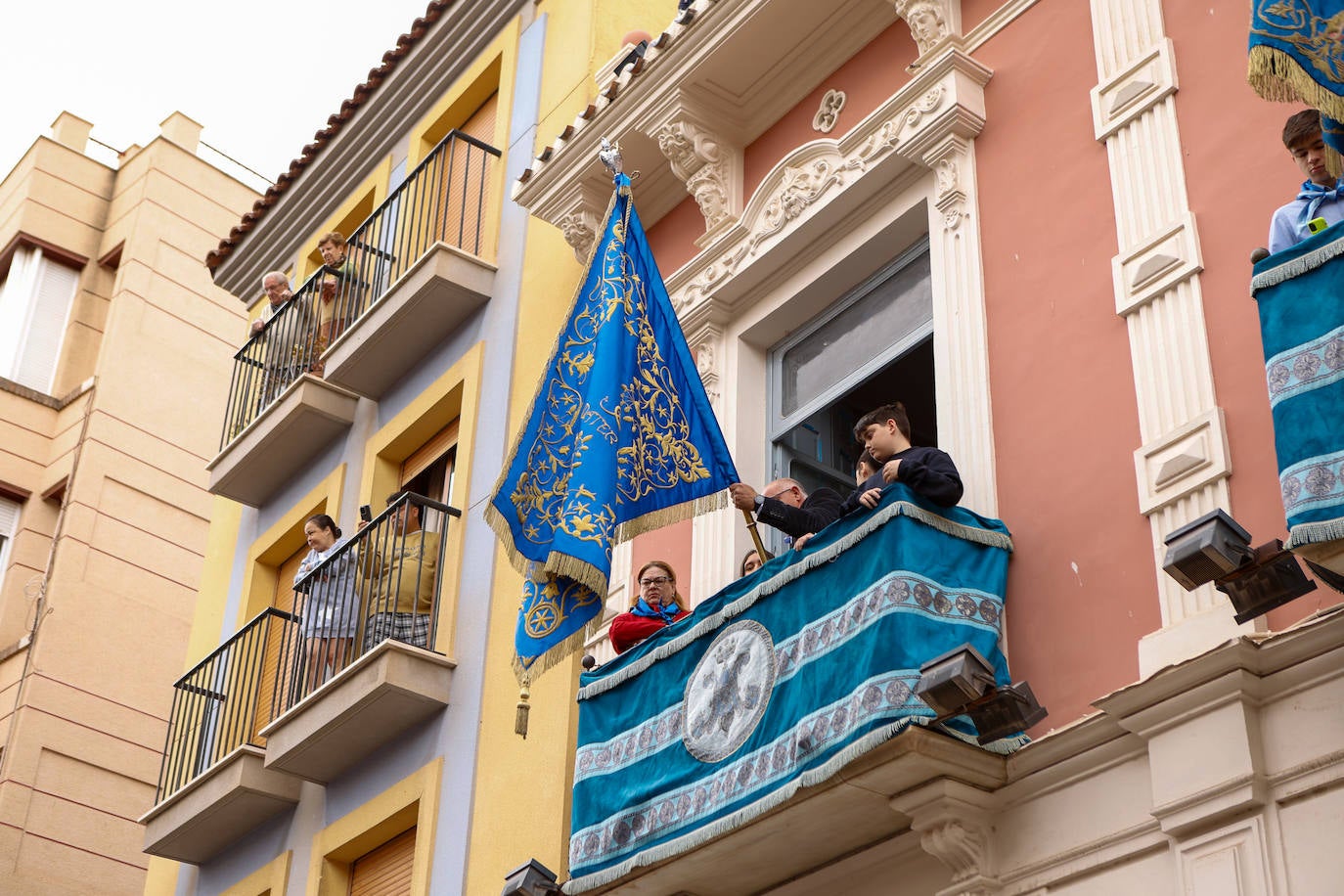 Azules y blancos proclaman su participación en las procesiones de Lorca