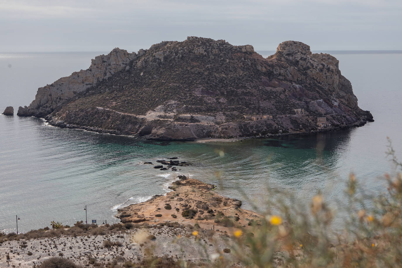 Imágenes de la Isla del Fraile, una joya del patrimonio escondida en Águilas