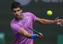 Carlos Alcaraz durante su partido contra Auger-Aliassime en Indian Wells