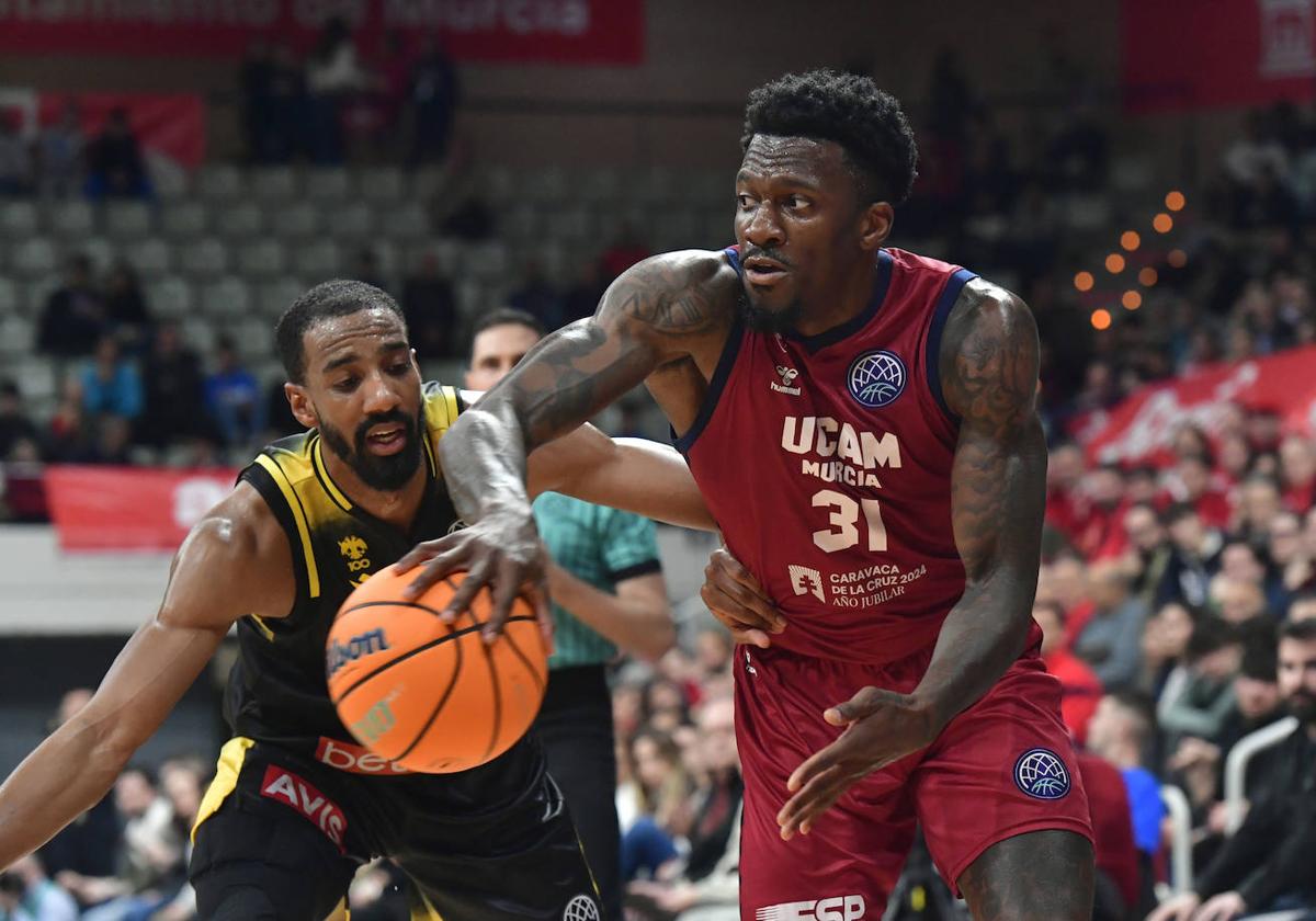 Las imágenes del partido entre el UCAM Murcia y el AEK Betsson