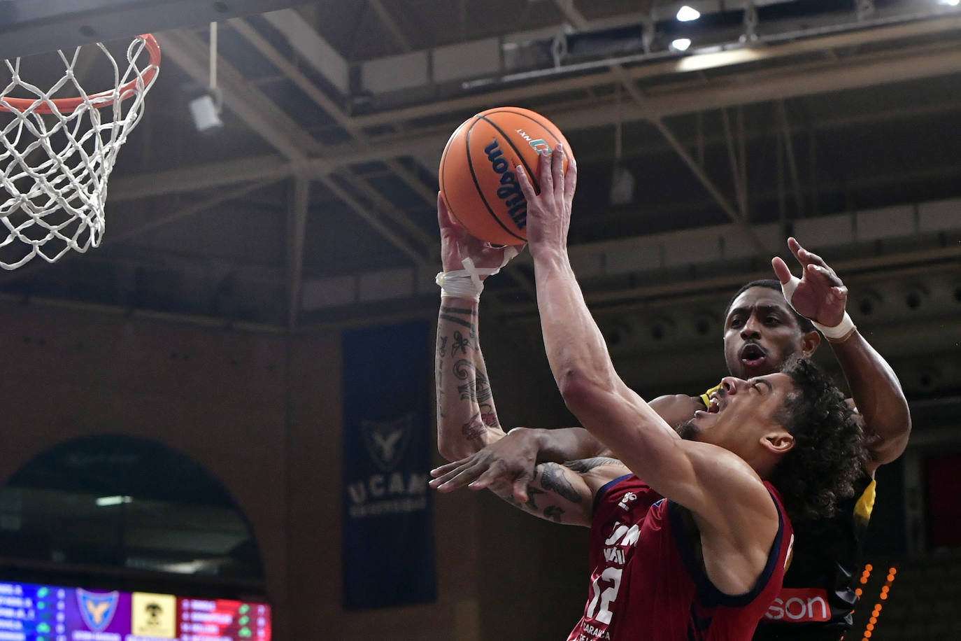 Las imágenes del partido entre el UCAM Murcia y el AEK Betsson