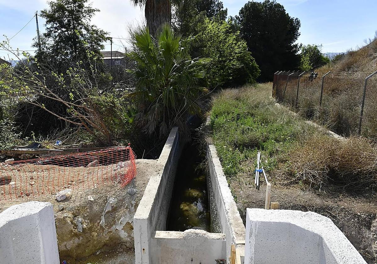 El cauce del Riacho de la Morda.