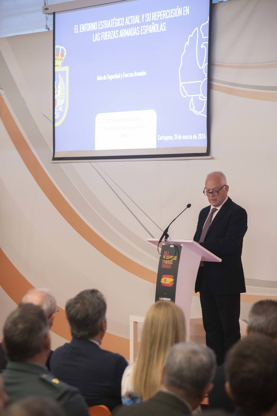 La inauguración del Aula de Seguridad y Fuerzas Armadas, en imágenes