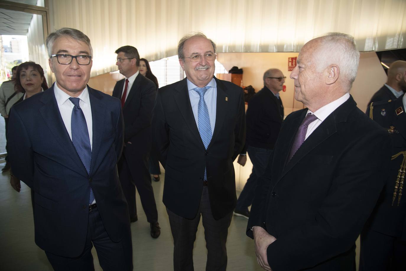 La inauguración del Aula de Seguridad y Fuerzas Armadas, en imágenes