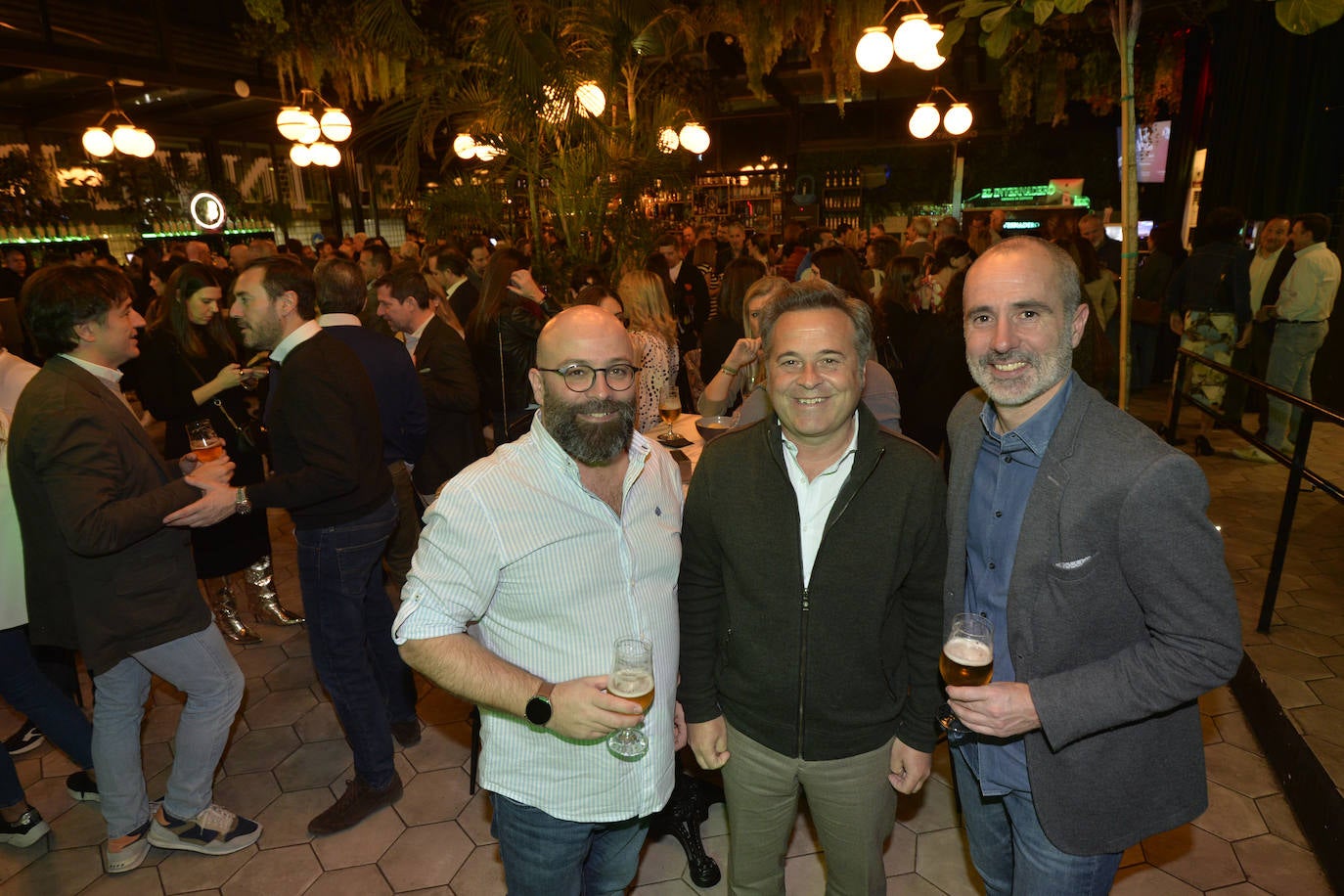 Las imágenes del cóctel de bienvenida en el Mercado de Correos de Murcia