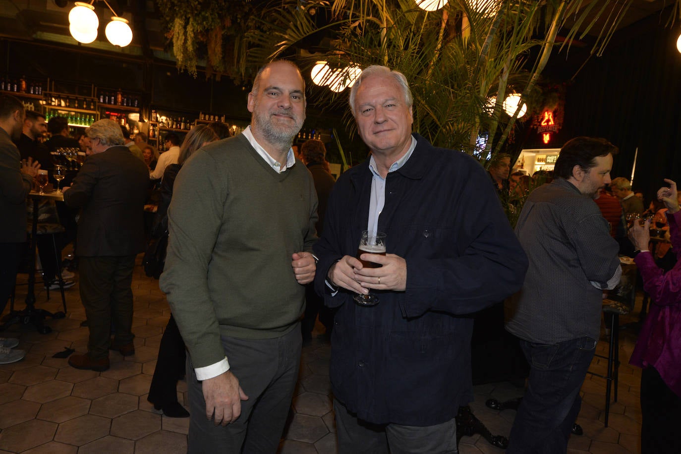 Las imágenes del cóctel de bienvenida en el Mercado de Correos de Murcia