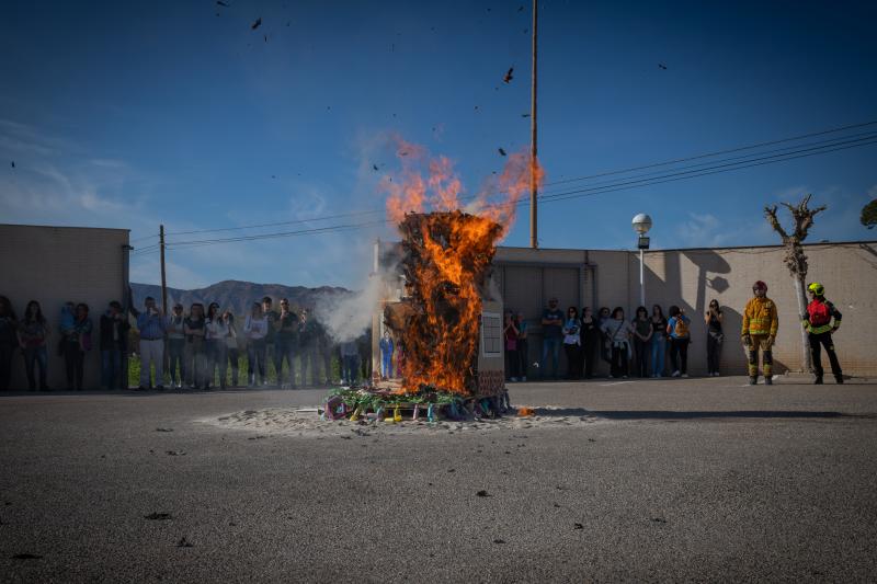 La cremà de las fallas del colegio de Hurchillo, en imágenes