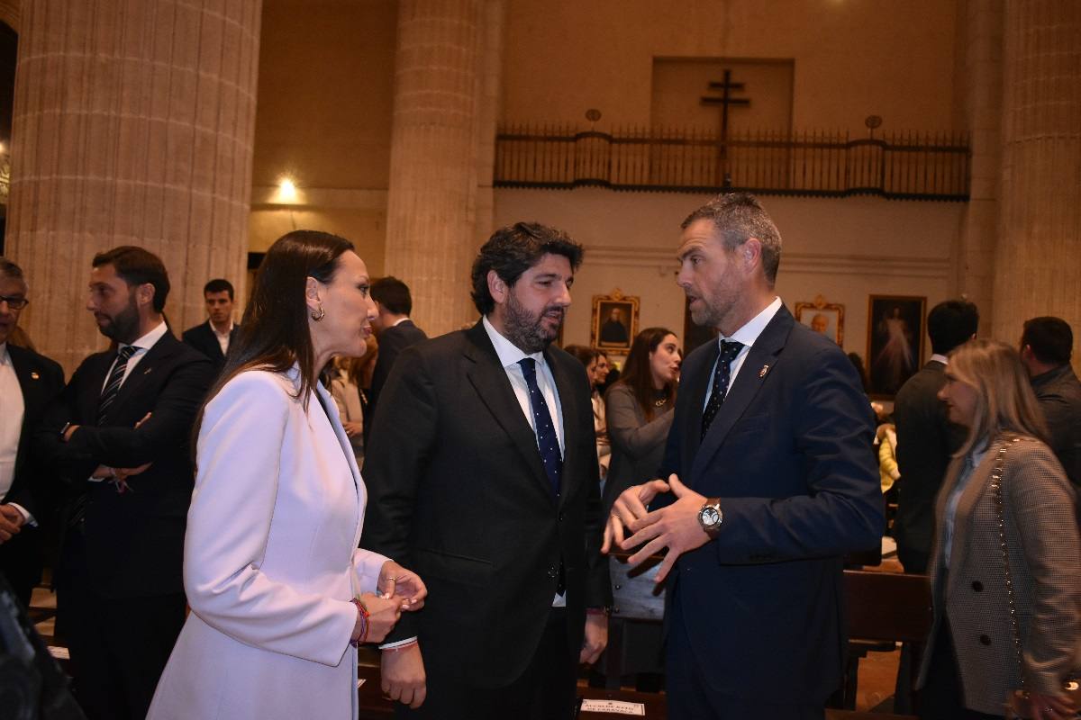 La Compañía abre sus puertas a «The Mystery Man»