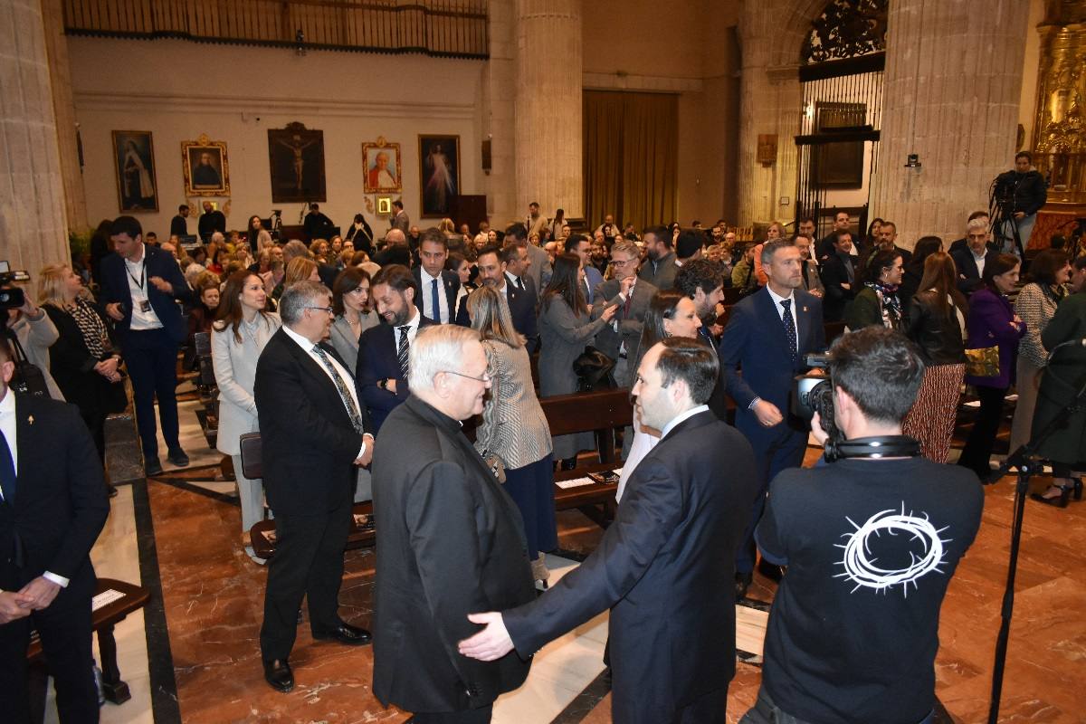 La Compañía abre sus puertas a «The Mystery Man»