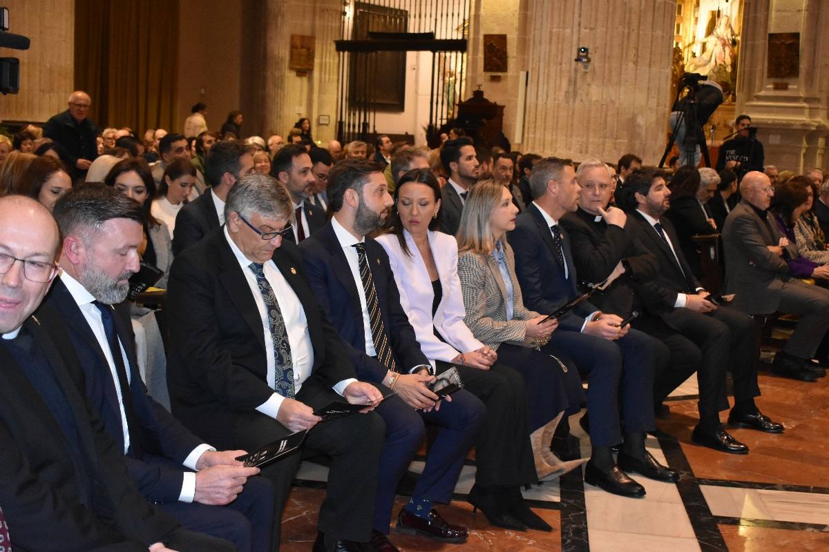 La Compañía abre sus puertas a «The Mystery Man»