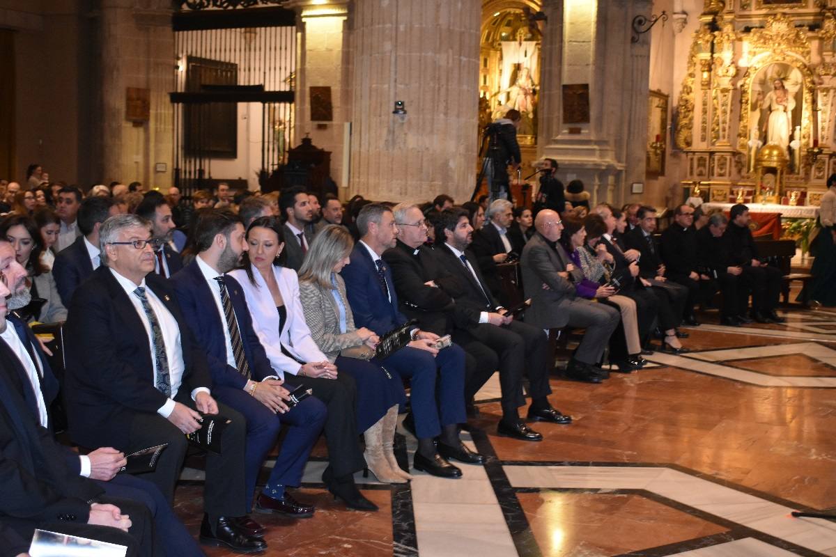 La Compañía abre sus puertas a «The Mystery Man»