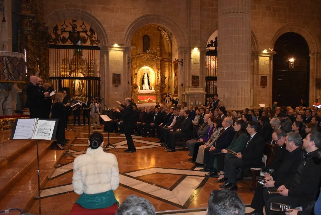 La Compañía abre sus puertas a «The Mystery Man»