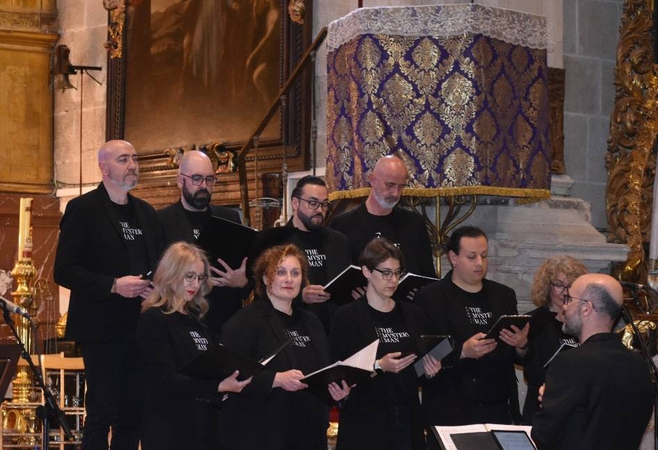 La Compañía abre sus puertas a «The Mystery Man»