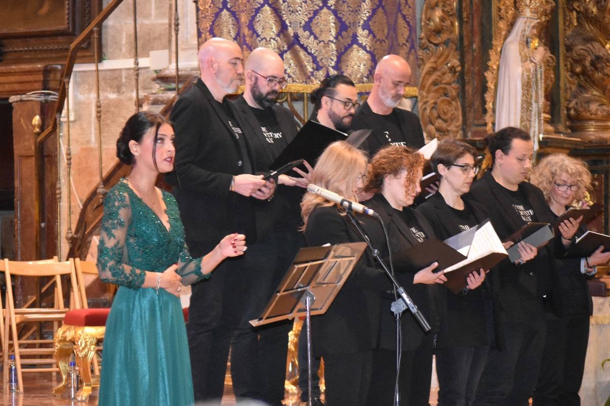 La Compañía abre sus puertas a «The Mystery Man»