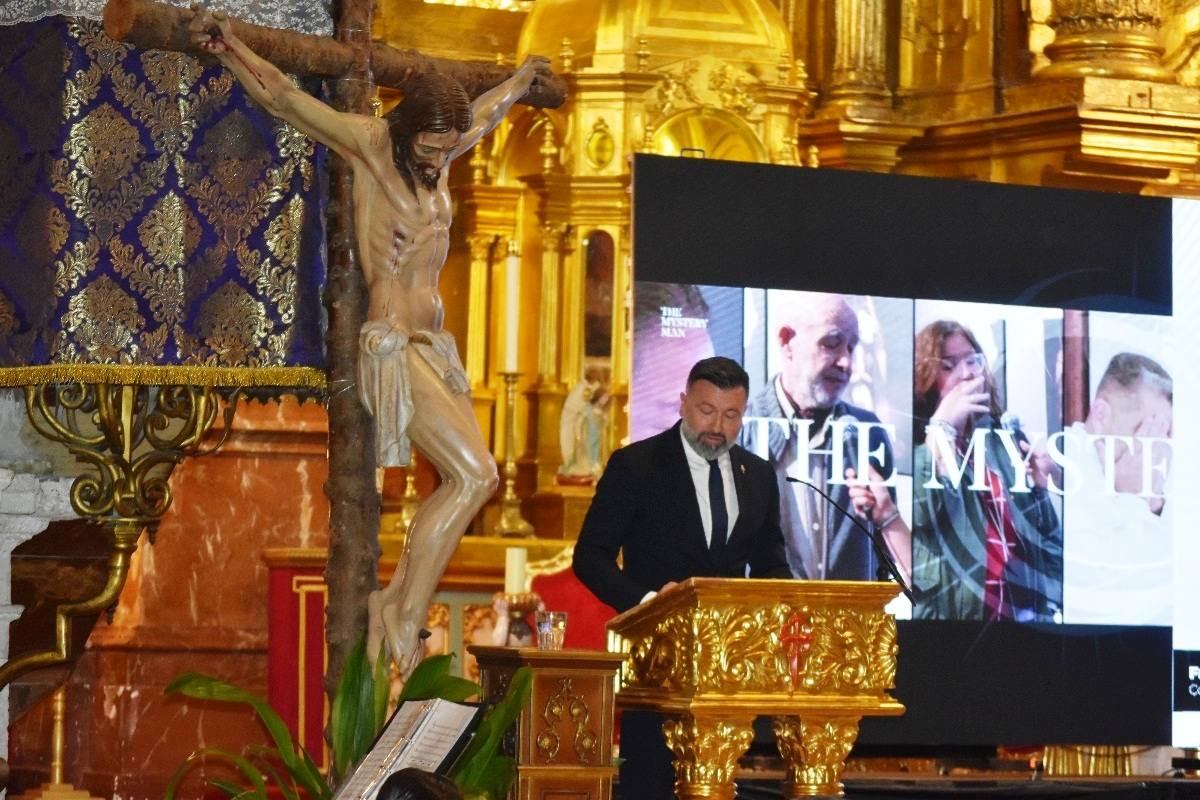 La Compañía abre sus puertas a «The Mystery Man»