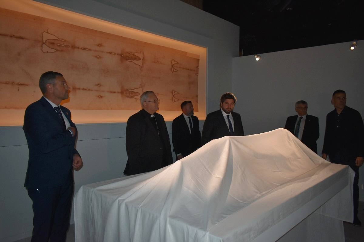 La Compañía abre sus puertas a «The Mystery Man»