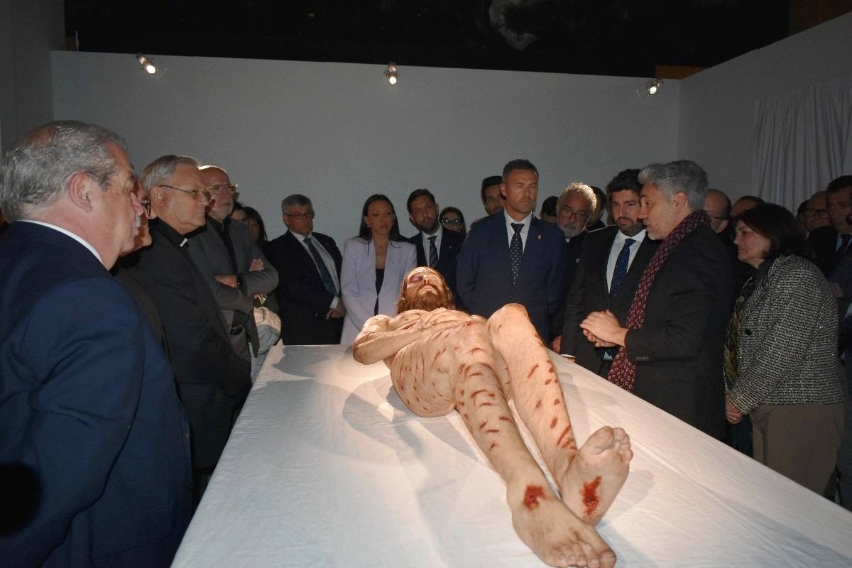 La Compañía abre sus puertas a «The Mystery Man»