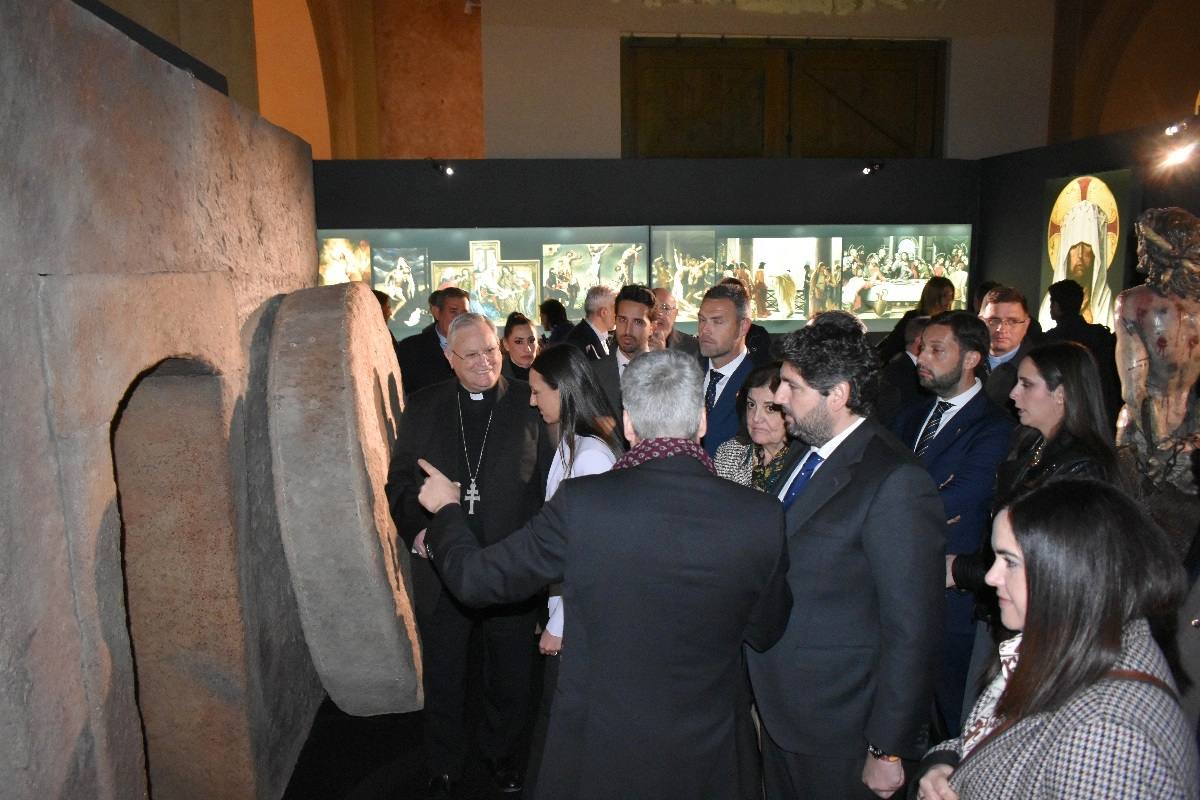 La Compañía abre sus puertas a «The Mystery Man»