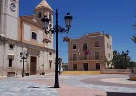 Iglesia y Ayuntamiento de Villanueva del Río Segura.