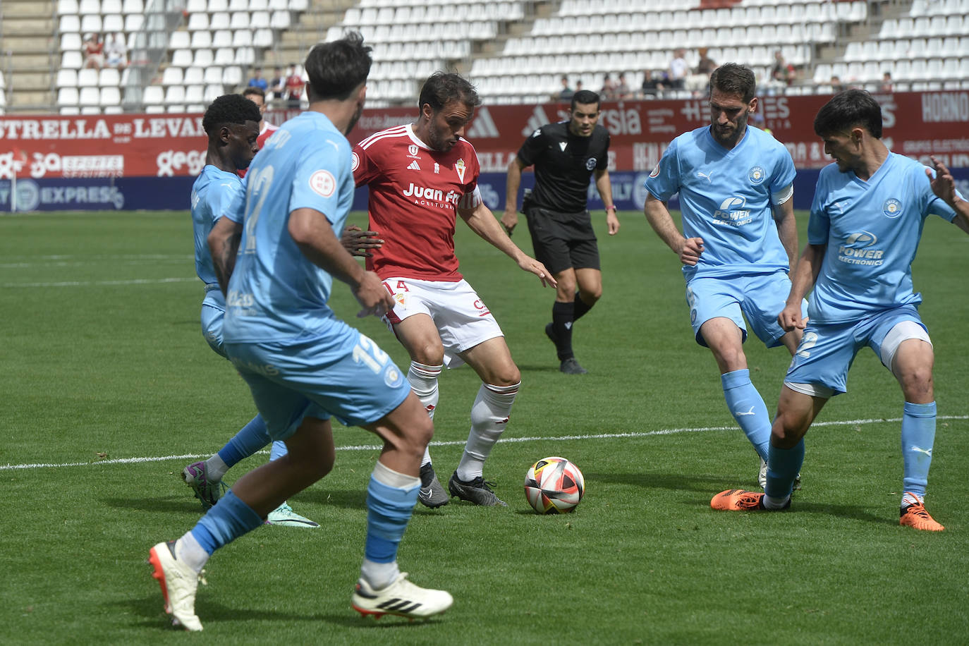 El empate del Real Murcia frente al Ibiza, en imágenes