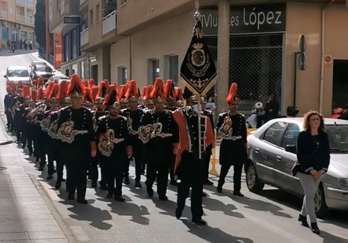 Miembros de la banda de cornetas y tambores Los Sayones de Nuestro Padre Jesús Nazareno.