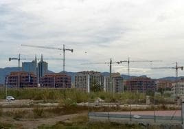 Viviendas en construcción en la zona norte de Murcia, en una foto de archivo.