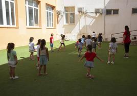 Niños en una escuela de verano de Cartagena en una imagen de archivo.