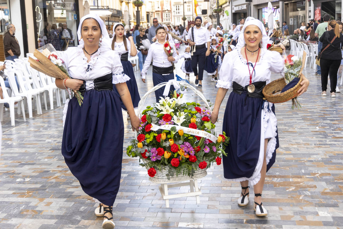 La ofrenda floral de Viernes de Dolores de Cartagena, en imágenes