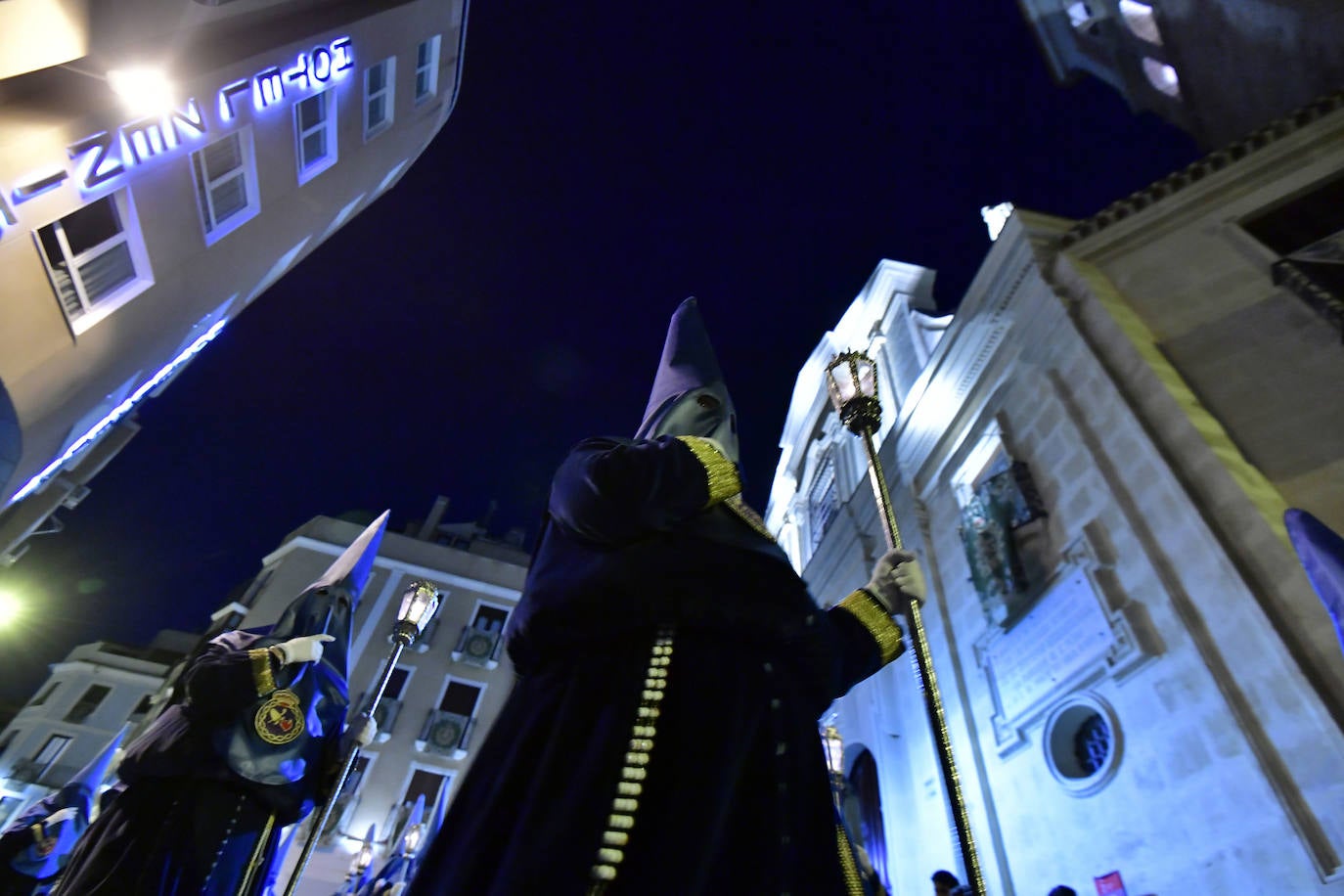 La procesión del Cristo del Amparo del Viernes de Dolores en Murcia, en imágenes