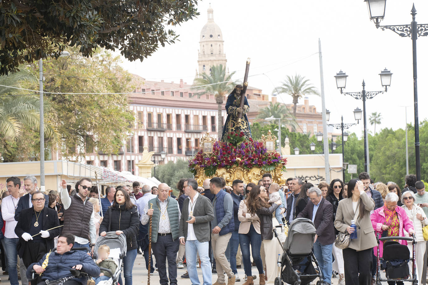 Imágenes de la mañana de Domingo de Ramos, en Murcia