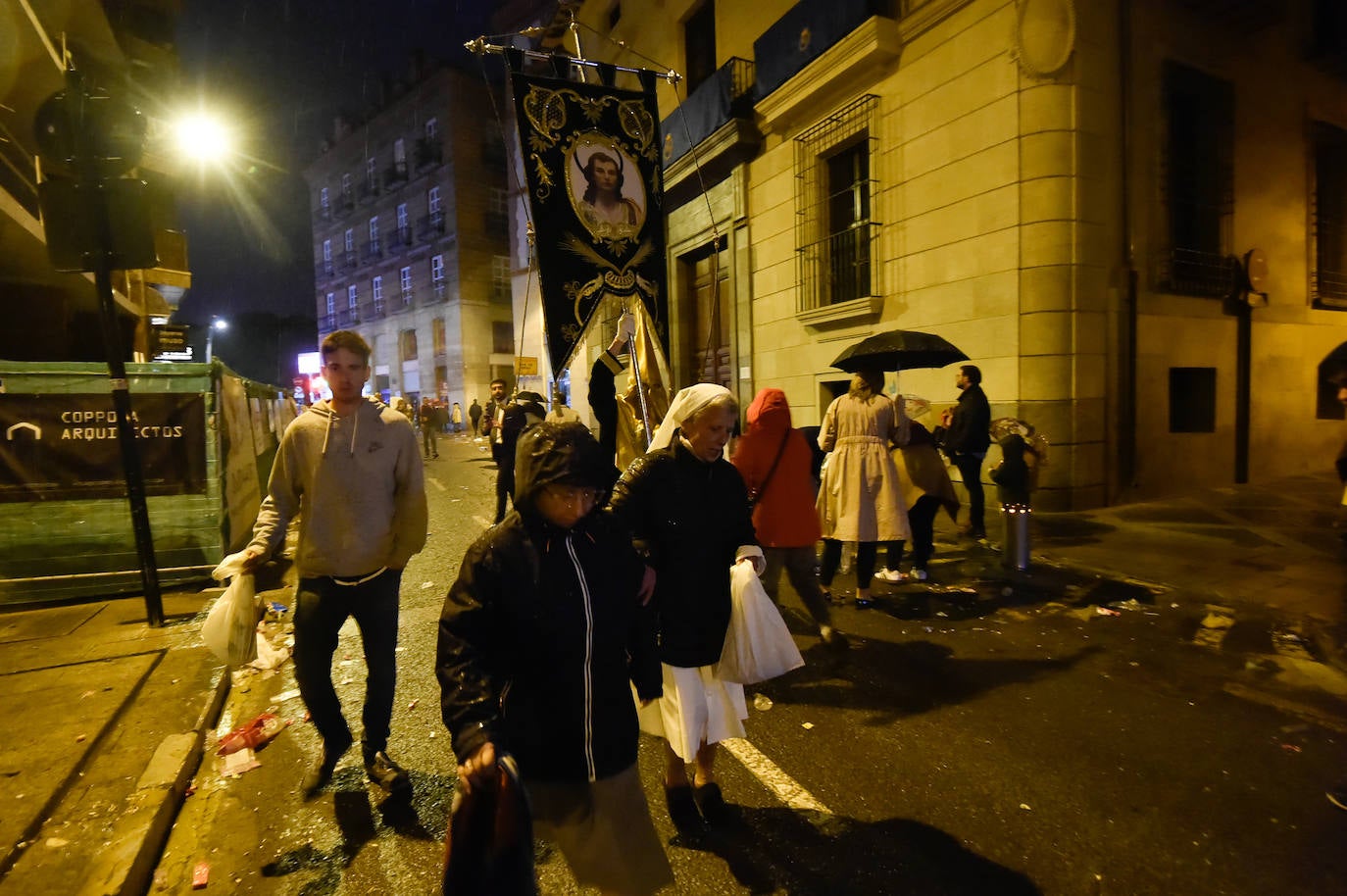 Suspendida la procesión del Cristo de la Esperanza en Murcia por la lluvia