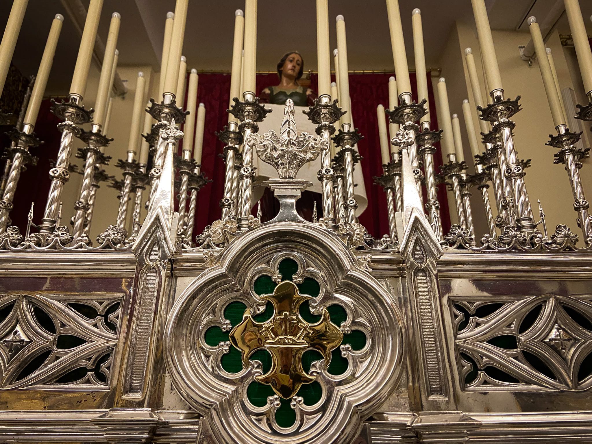 El nuevo acabado del trono de la Verónica en Orihuela