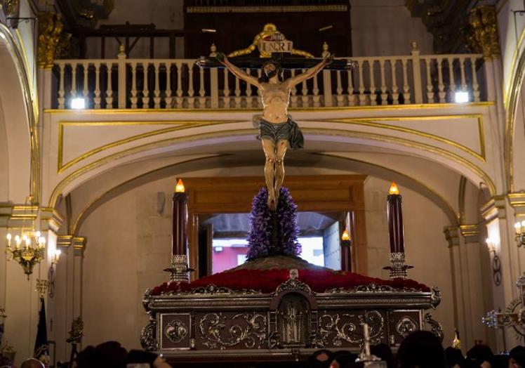 El Cristo de la Agonía, de Salzillo, entra al Santuario de Monserrate.