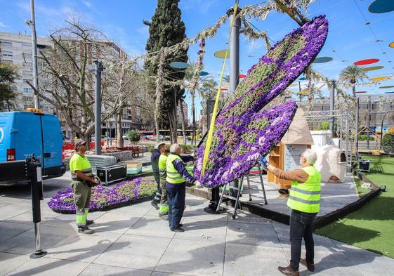 Instalación de los 'Jardines de Primavera' en la Plaza Circular, este martes.