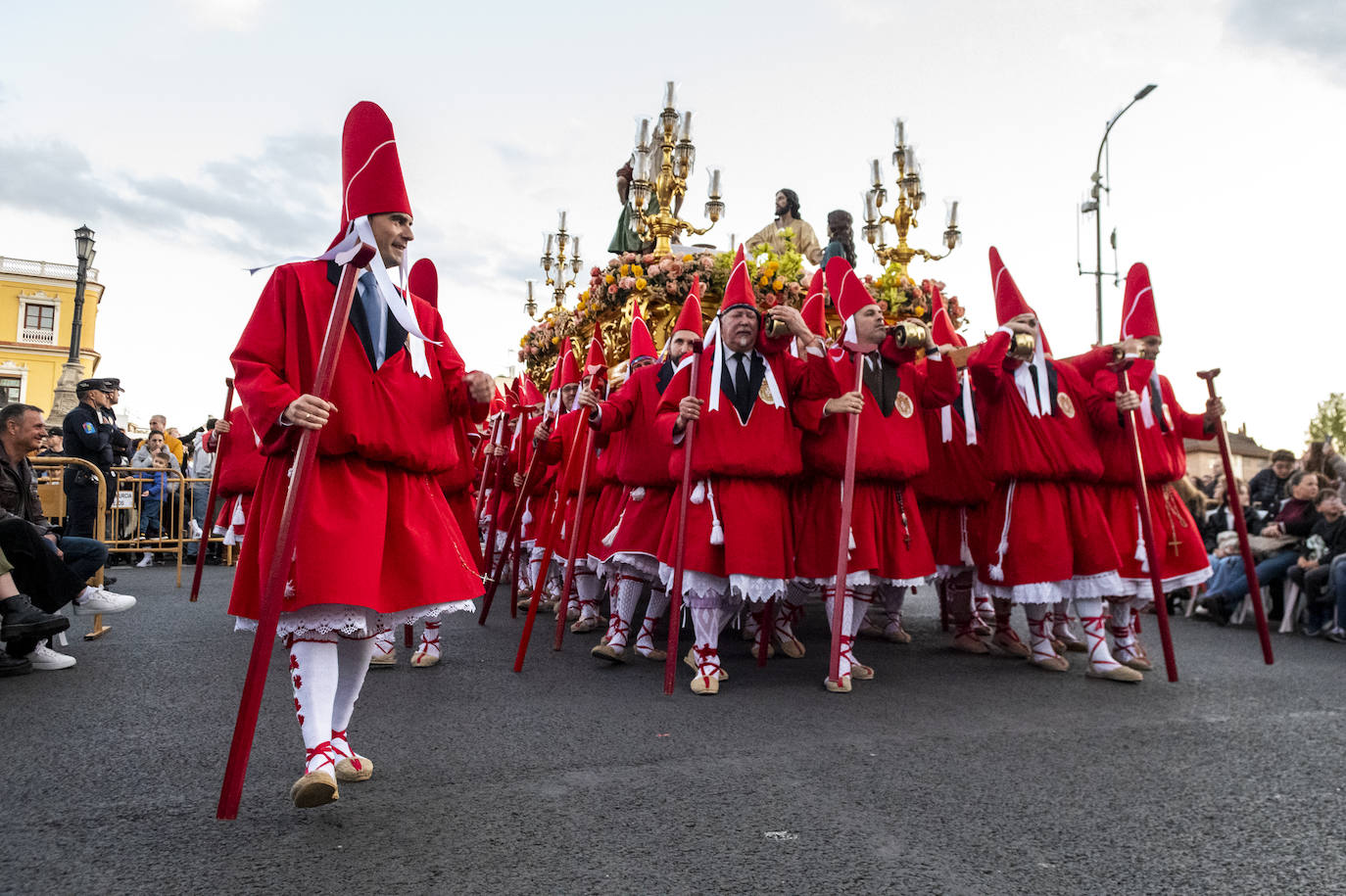 La procesión de los &#039;coloraos&#039;, en imágenes