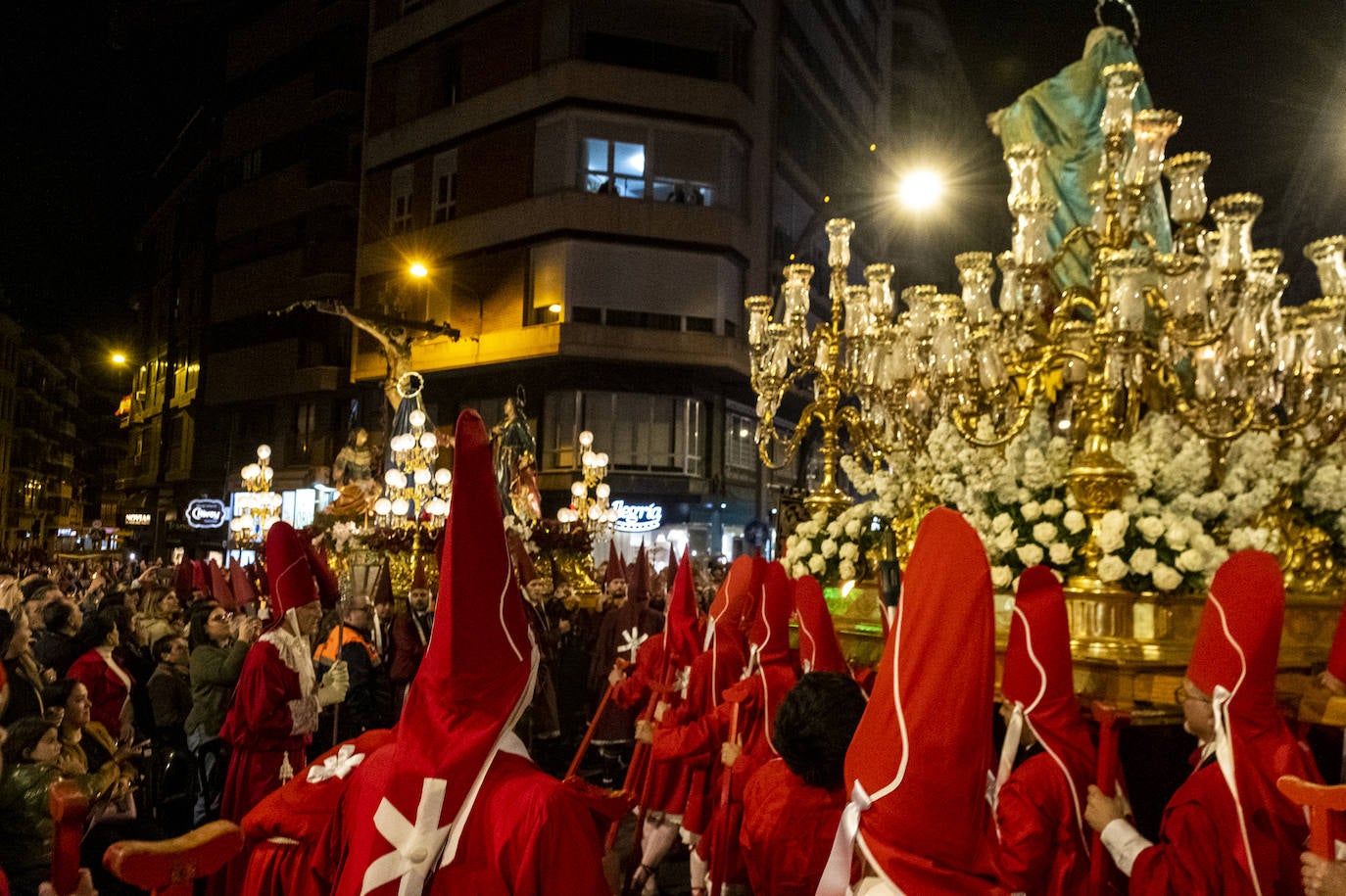 La procesión de los &#039;coloraos&#039;, en imágenes