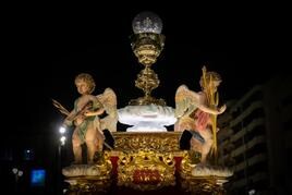 Las imágenes de las procesiones de La Cena y El Lavatorio en Orihuela
