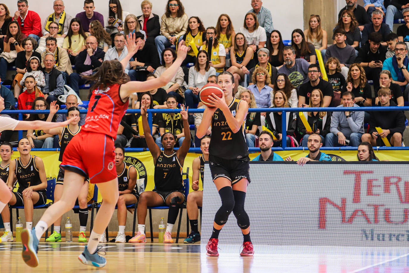 La victoria del Jairis ante el Bembibre, en imágenes