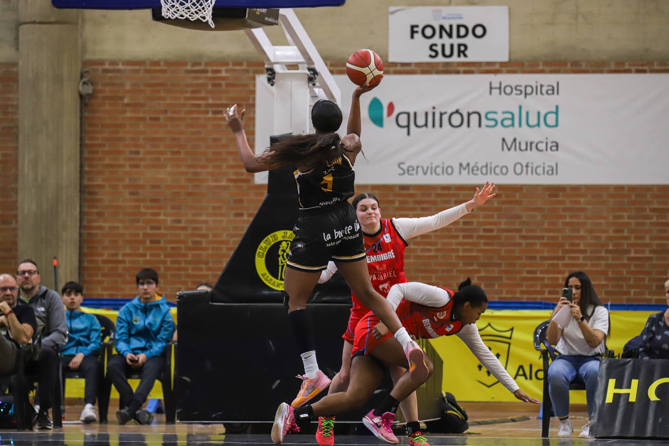 La victoria del Jairis ante el Bembibre, en imágenes