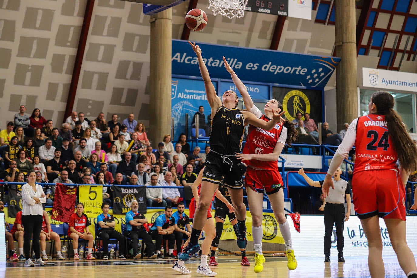 La victoria del Jairis ante el Bembibre, en imágenes