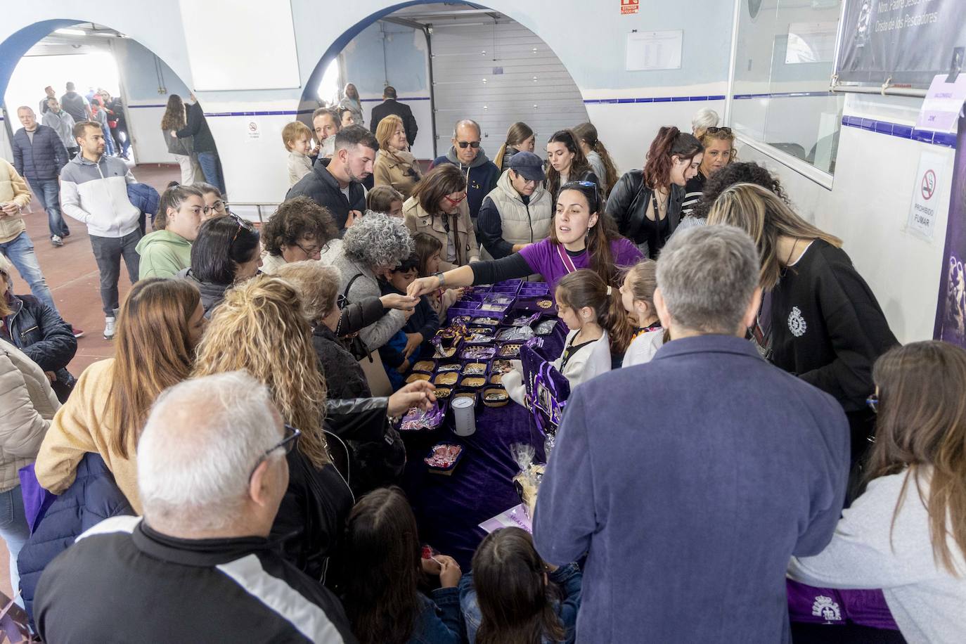 Un Jueves Santo de preparativos en Cartagena