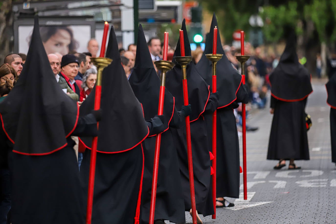 La procesión de la Soledad del Calvario de Murcia, en imágenes