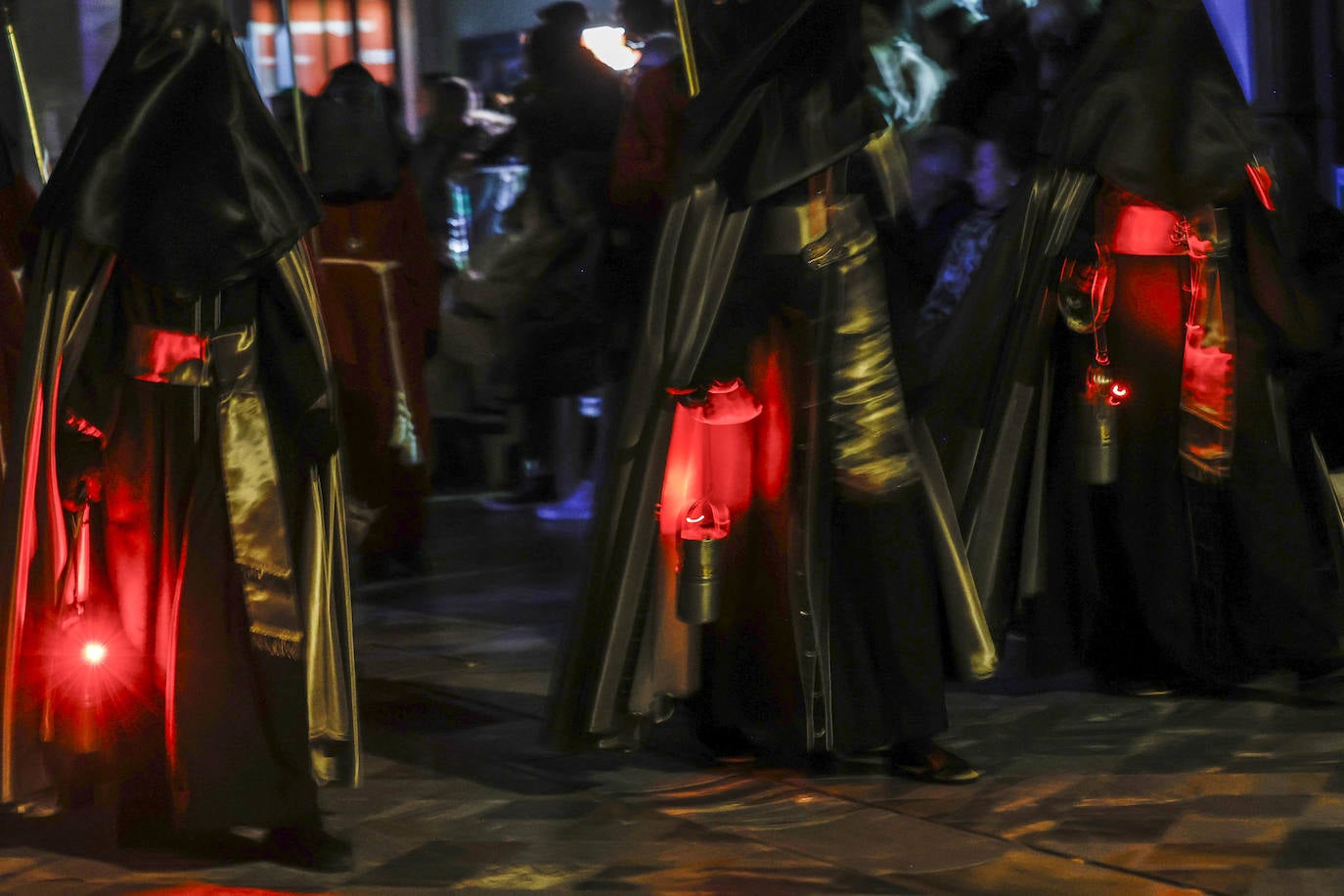 La procesión del Silencio de Cartagena, en imágenes