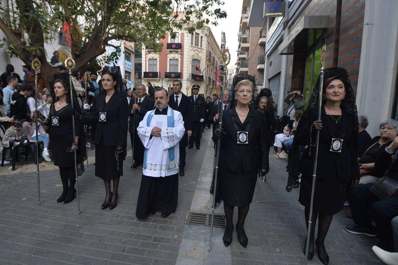 Las cofradías de la Misericordia, de Servitas y del Santo Sepulcro cierran el Viernes Santo