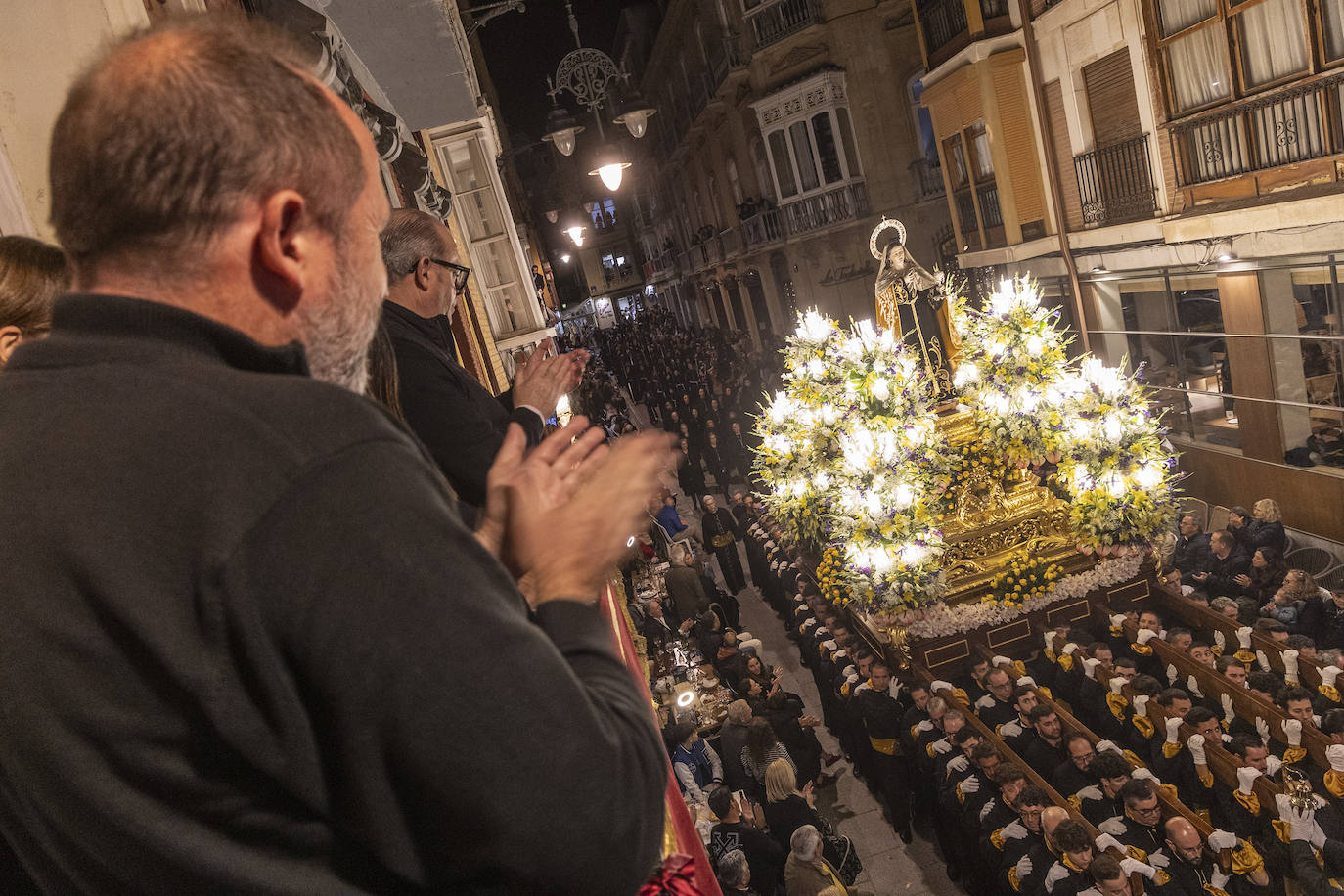 Cartagena se tiñe de luto en el Santo Entierro marrajo